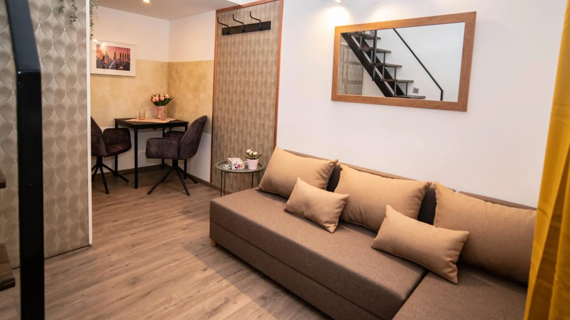 Free Parking -Corvin Palace Residence-3Bdrm,6Ppl,Wifi,Ac بودابست شقة
