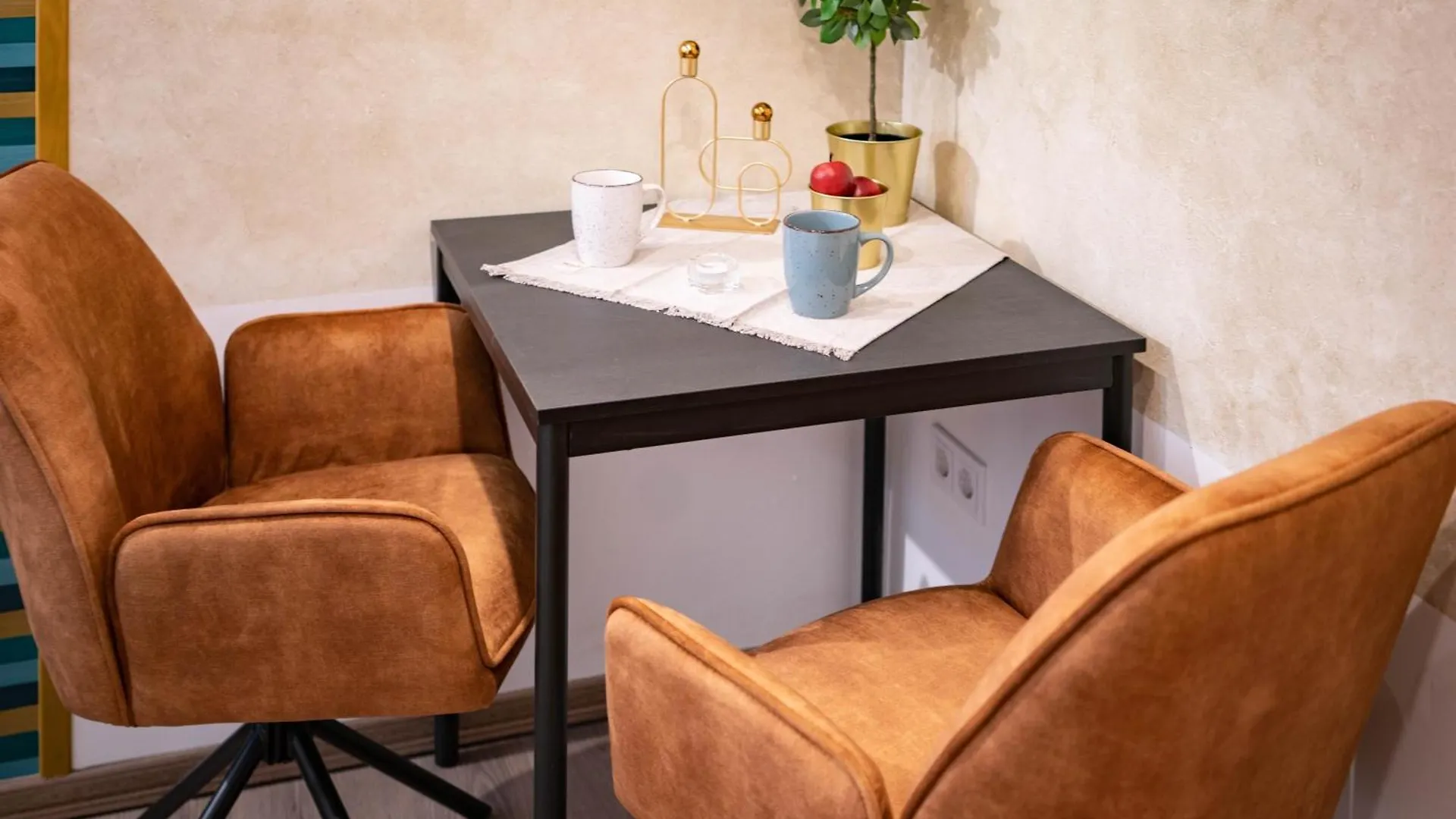 アパート Free Parking -Corvin Palace Residence-3Bdrm,6Ppl,Wifi,Ac ブダペスト