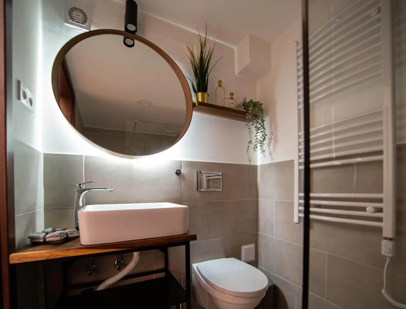 アパート Free Parking -Corvin Palace Residence-3Bdrm,6Ppl,Wifi,Ac ブダペスト