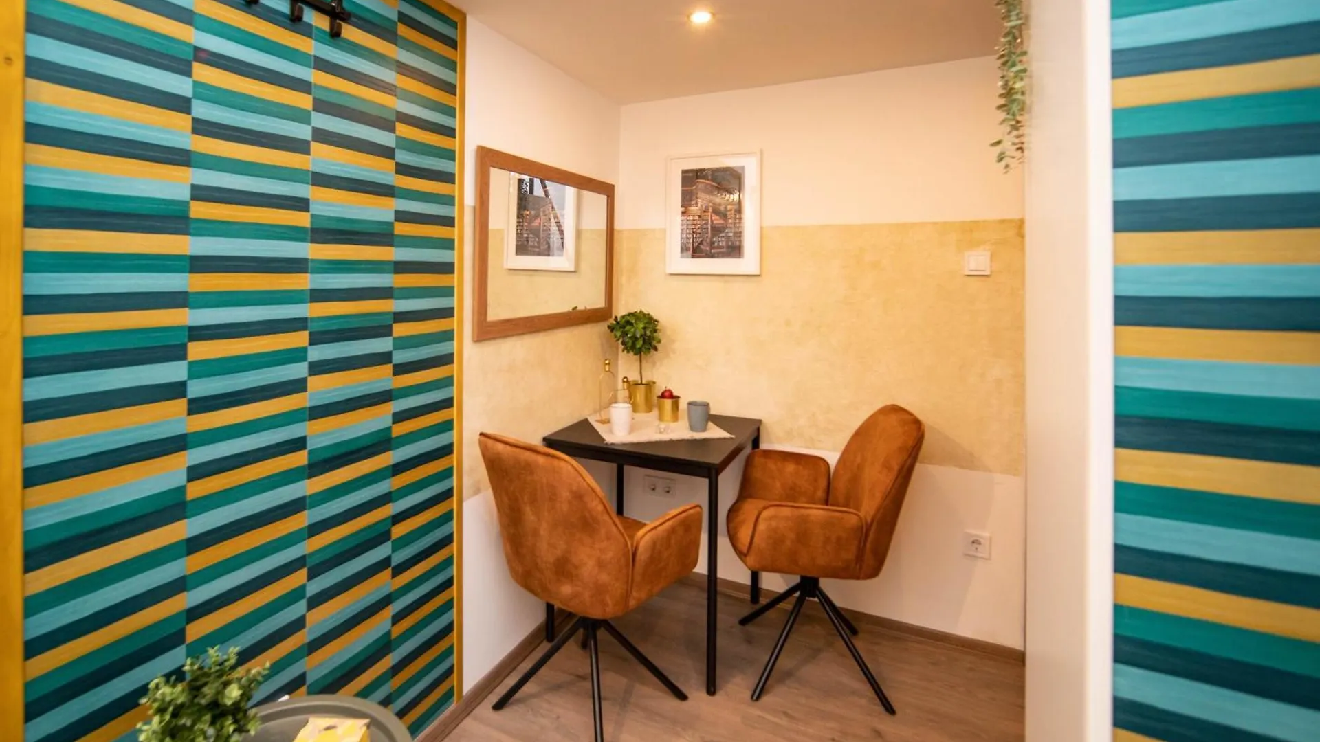 アパート Free Parking -Corvin Palace Residence-3Bdrm,6Ppl,Wifi,Ac ブダペスト ハンガリー