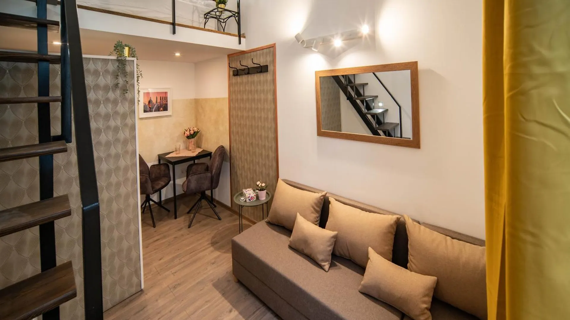 Free Parking -Corvin Palace Residence-3Bdrm,6Ppl,Wifi,Ac ブダペスト 0*,