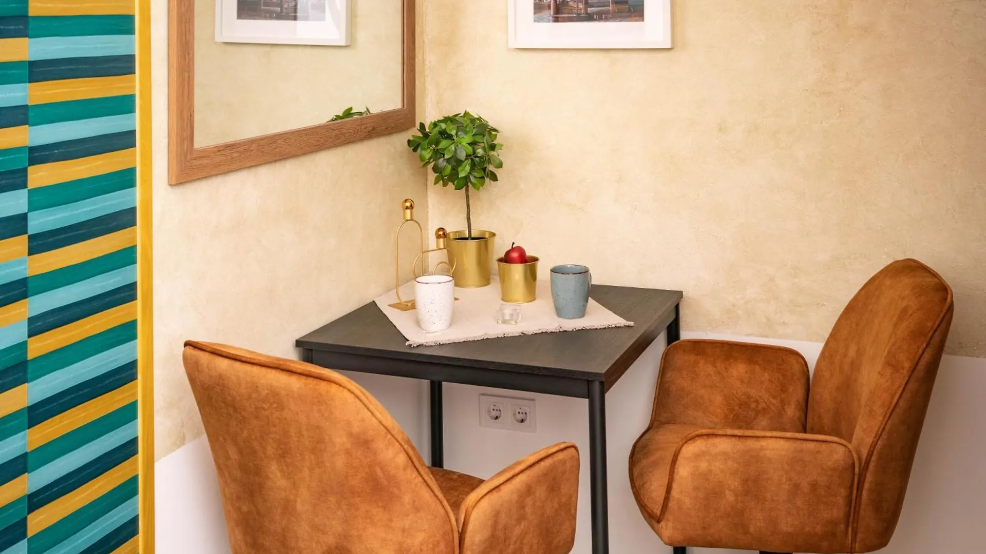 アパート Free Parking -Corvin Palace Residence-3Bdrm,6Ppl,Wifi,Ac ブダペスト