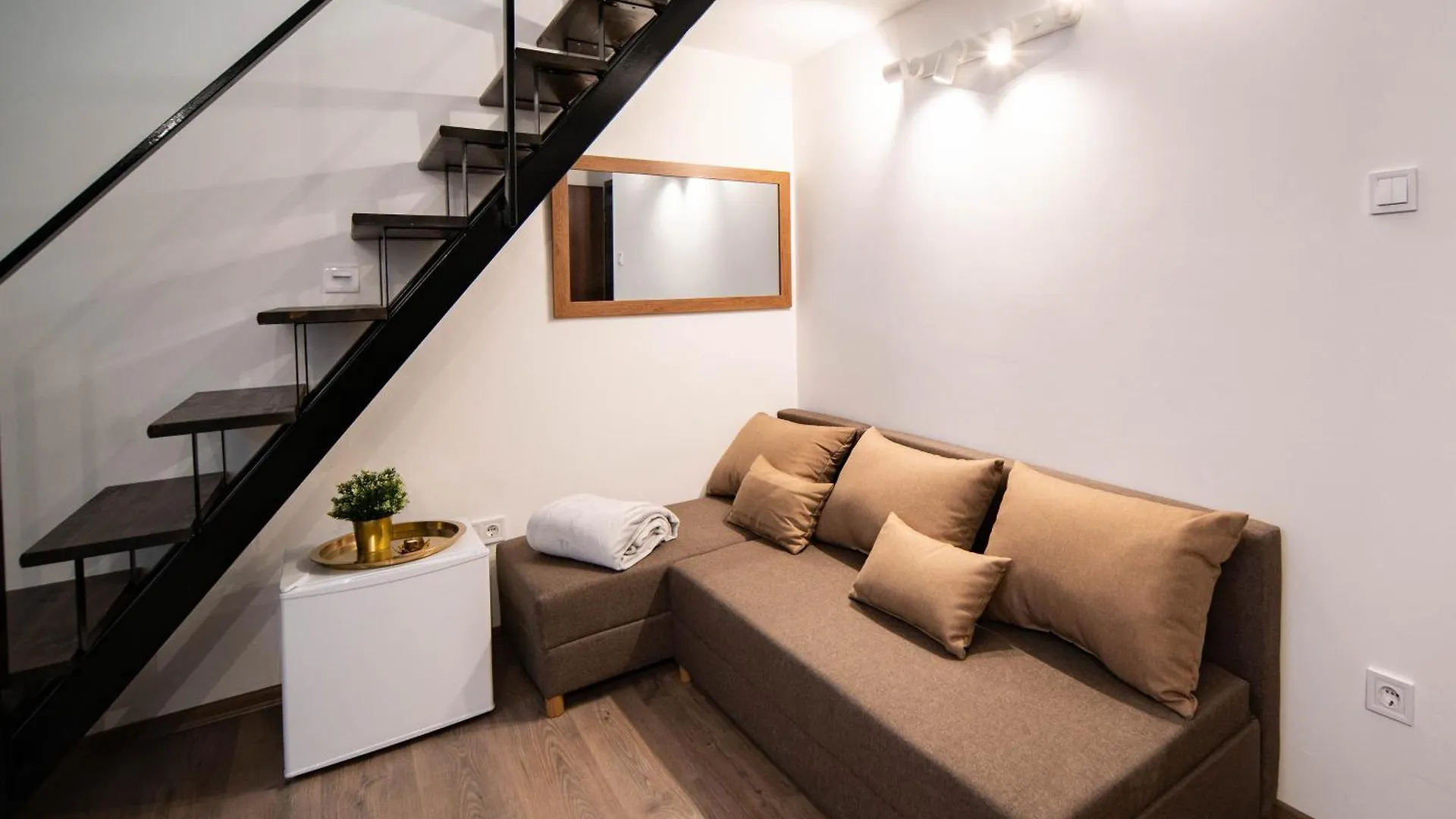Free Parking -Corvin Palace Residence-3Bdrm,6Ppl,Wifi,Ac ブダペスト 0*,  ハンガリー
